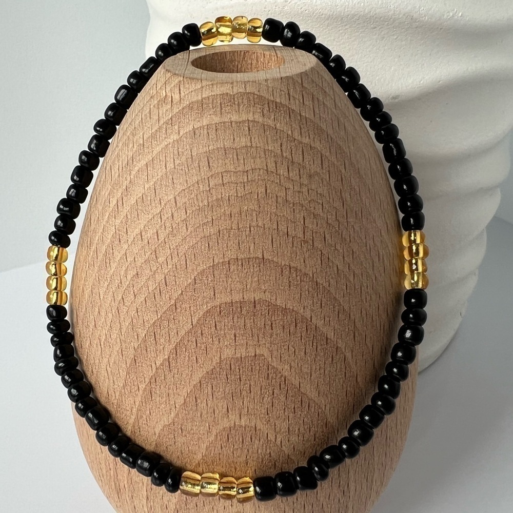 Black and Gold Stretch Beaded Anklet 8.75”